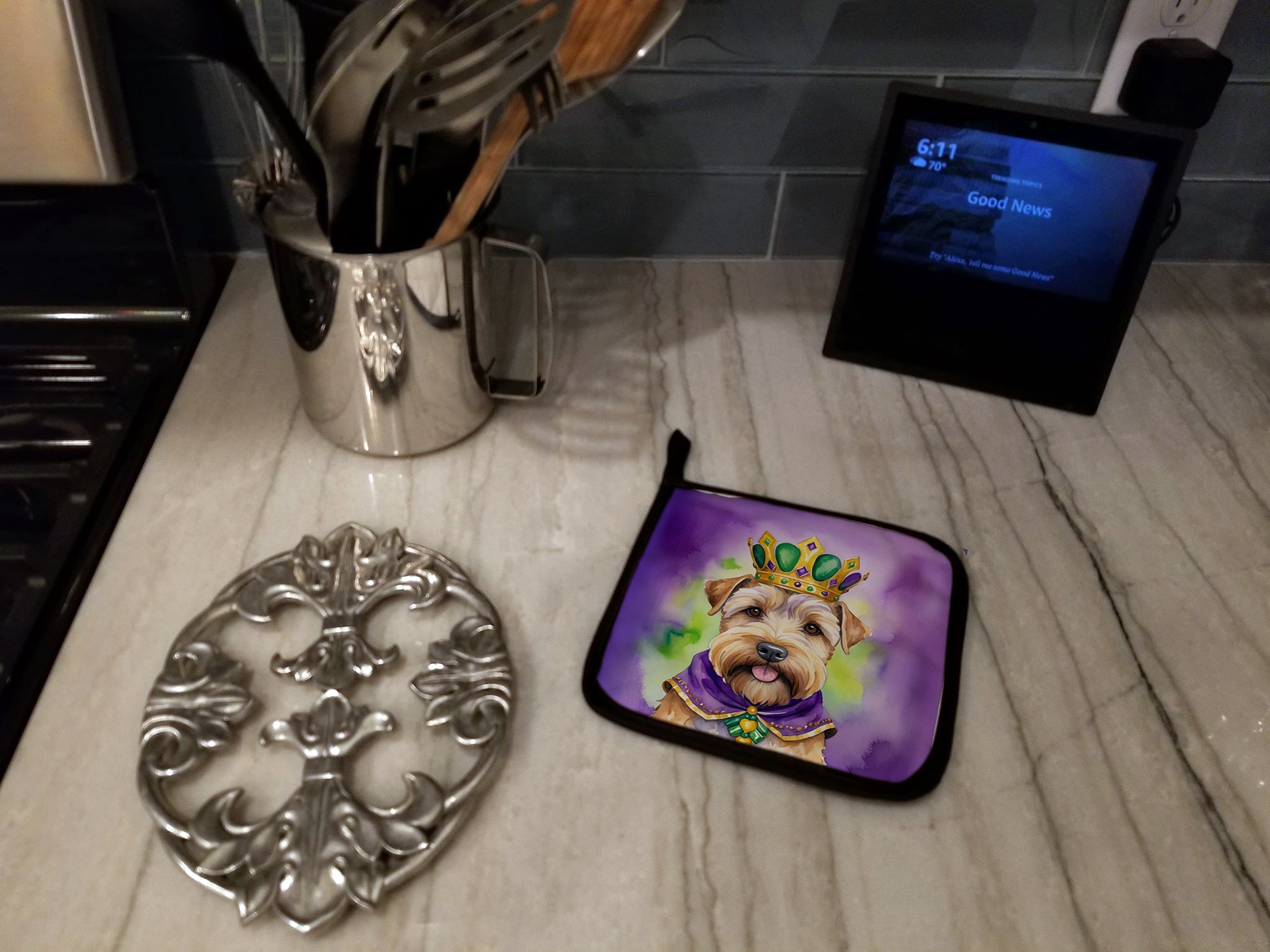 Wheaten Terrier King of Mardi Gras Pot Holder Set of 2 Heat Resistant Quilted Hot Pads 7.5 x 7.5 Inch, Insulated Kitchen Trivets for Cooking & Baking