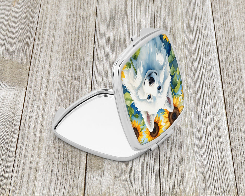 American Eskimo in Sunflowers Compact Mirror Decorative Travel Makeup Mirror for Women Girls Gifts Pocket Makeup Mirror Folding Handheld