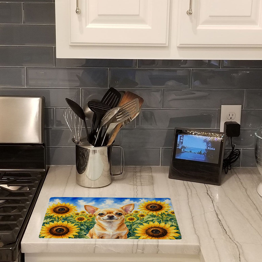 Chihuahua in Sunflowers Cutting Board Tempered Glass Kitchen Cutting Surface, Heat Resistant Chopping Board with Non-Slip Feet, Decorative Food Prep & Serving