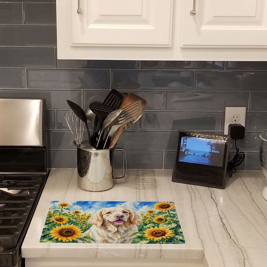 Clumber Spaniel in Sunflowers Cutting Board Tempered Glass Kitchen Cutting Surface, Heat Resistant Chopping Board with Non-Slip Feet, Decorative Food Prep & Serving