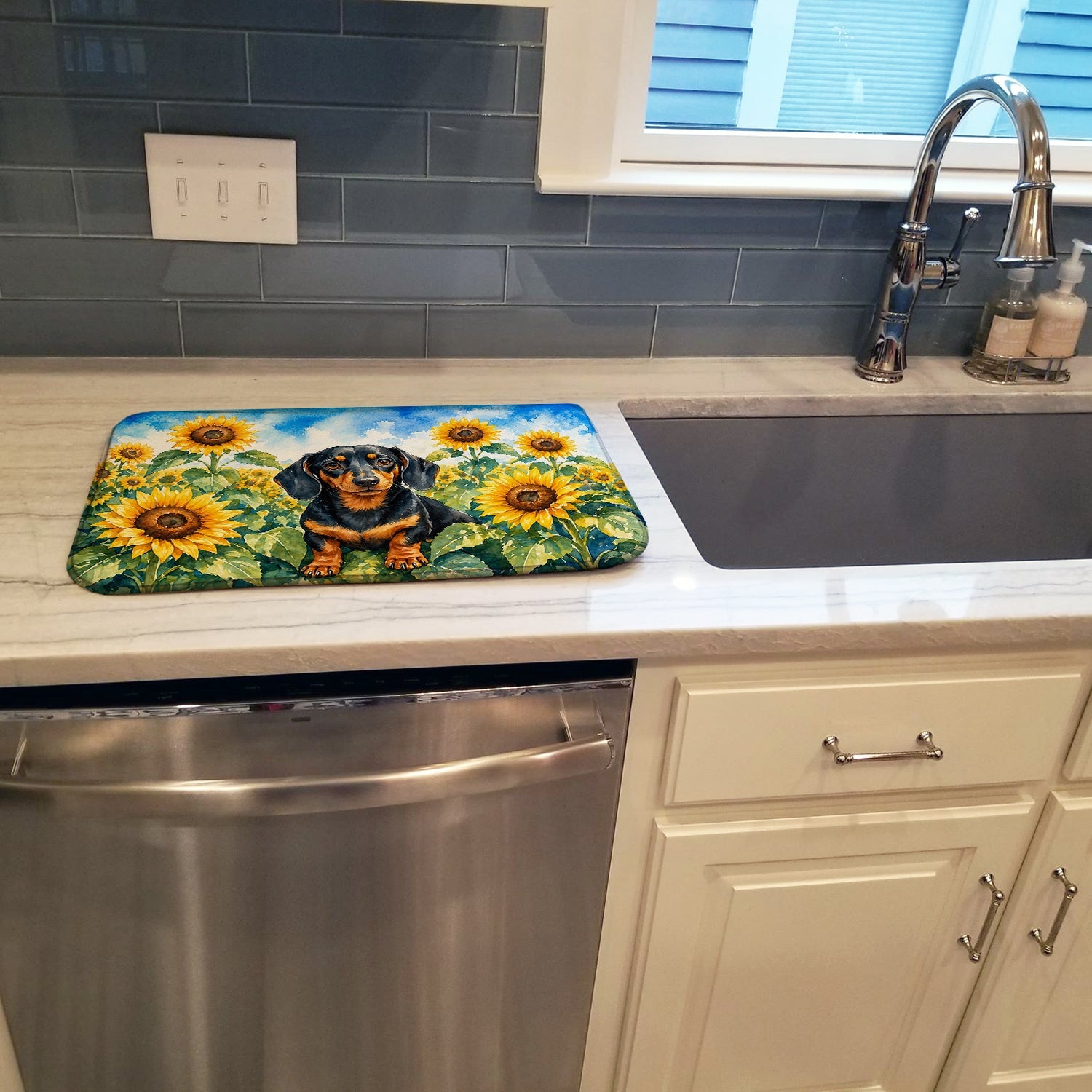 Dachshund in Sunflowers Dish Drying Mat Absorbent Dish Drying Mat Pad for Kitchen Counter Dish Drainer Mat for Countertop, 14 x 21", Multicolor