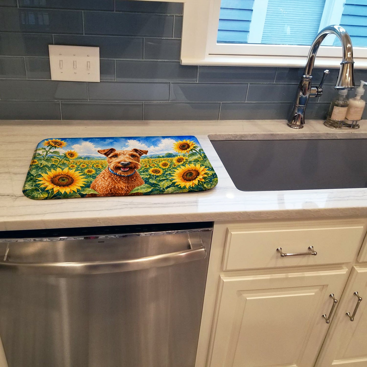Irish Terrier in Sunflowers Dish Drying Mat Absorbent Dish Drying Mat Pad for Kitchen Counter Dish Drainer Mat for Countertop, 14 x 21", Multicolor