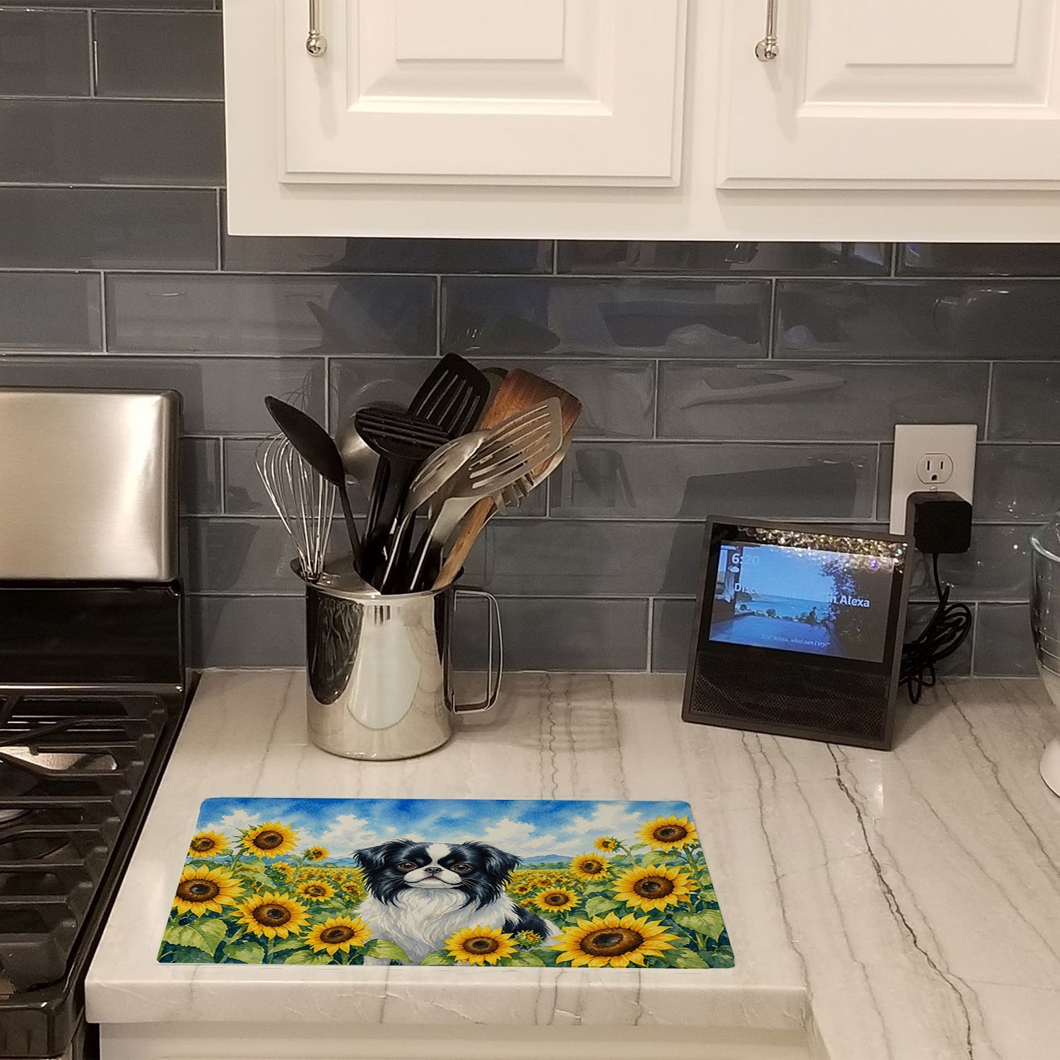Japanese Chin in Sunflowers Cutting Board Tempered Glass Kitchen Cutting Surface, Heat Resistant Chopping Board with Non-Slip Feet, Decorative Food Prep & Serving