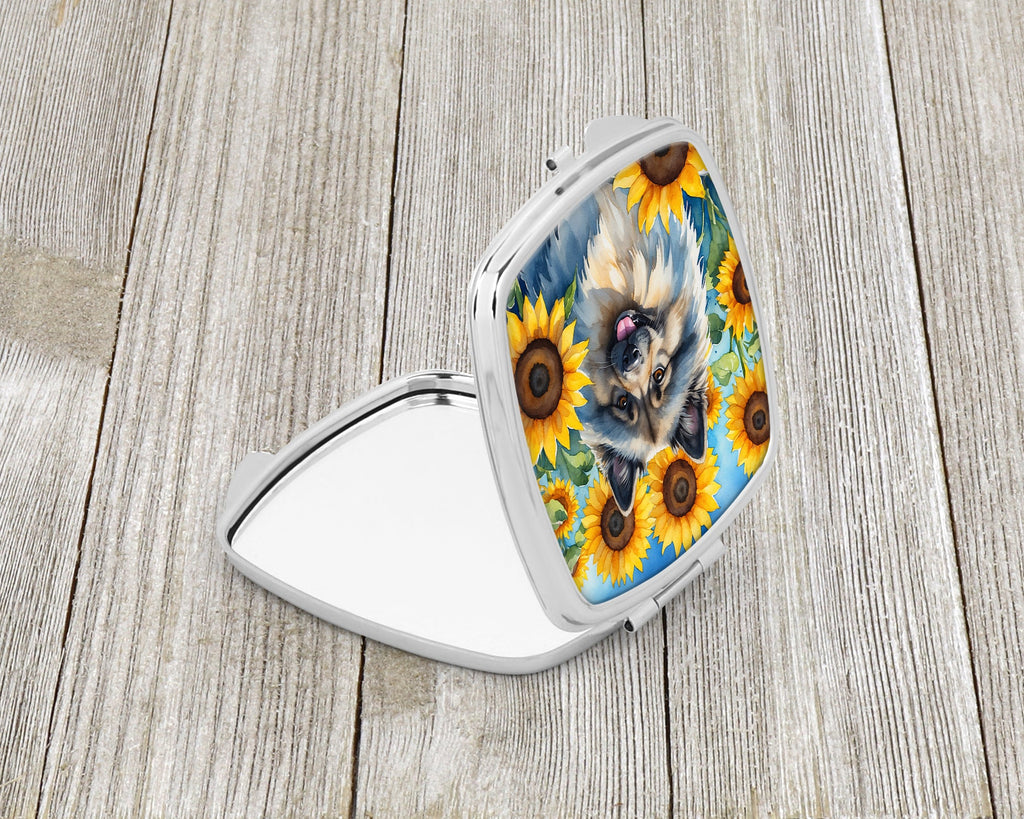 Keeshond in Sunflowers Compact Mirror Decorative Travel Makeup Mirror for Women Girls Gifts Pocket Makeup Mirror Folding Handheld