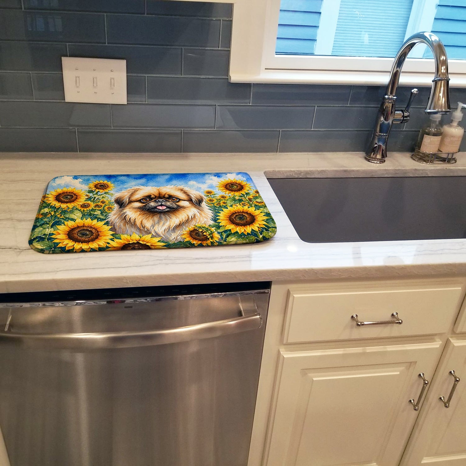 Pekingese in Sunflowers Dish Drying Mat Absorbent Dish Drying Mat Pad for Kitchen Counter Dish Drainer Mat for Countertop, 14 x 21", Multicolor