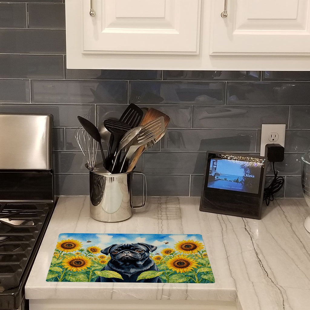 Pug in Sunflowers Cutting Board Tempered Glass Kitchen Cutting Surface, Heat Resistant Chopping Board with Non-Slip Feet, Decorative Food Prep & Serving