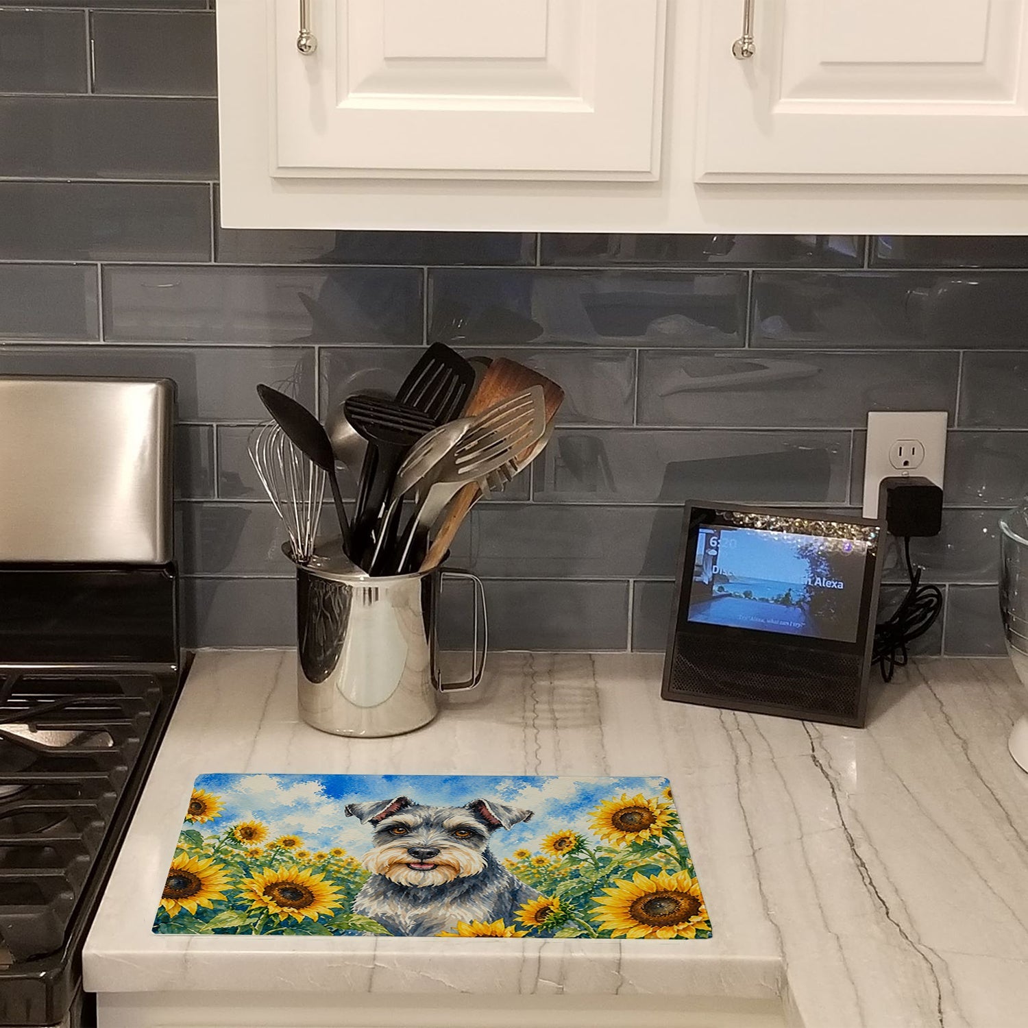 Schnauzer in Sunflowers Cutting Board Tempered Glass Kitchen Cutting Surface, Heat Resistant Chopping Board with Non-Slip Feet, Decorative Food Prep & Serving