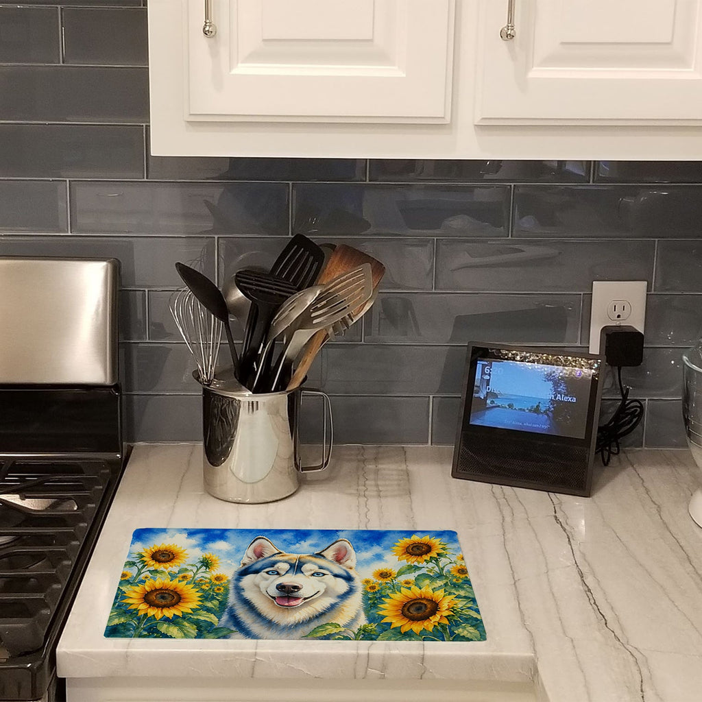 Siberian Husky in Sunflowers Cutting Board Tempered Glass Kitchen Cutting Surface, Heat Resistant Chopping Board with Non-Slip Feet, Decorative Food Prep & Serving