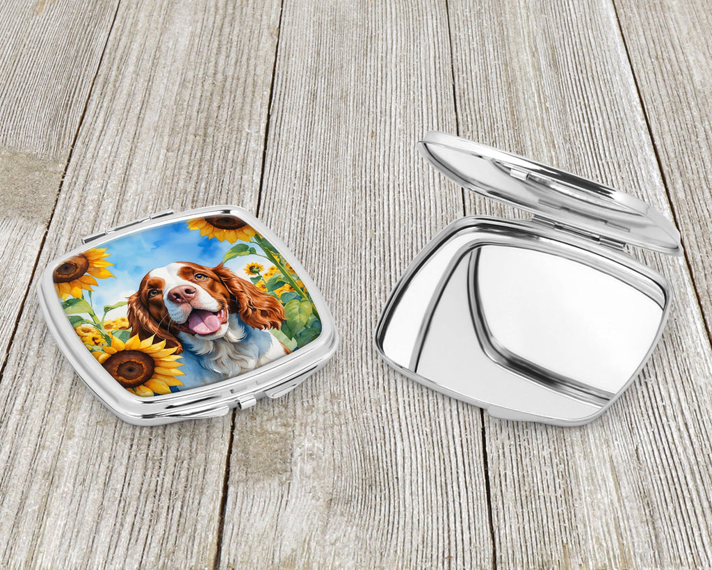 Welsh Springer Spaniel in Sunflowers Compact Mirror Decorative Travel Makeup Mirror for Women Girls Gifts Pocket Makeup Mirror Folding Handheld