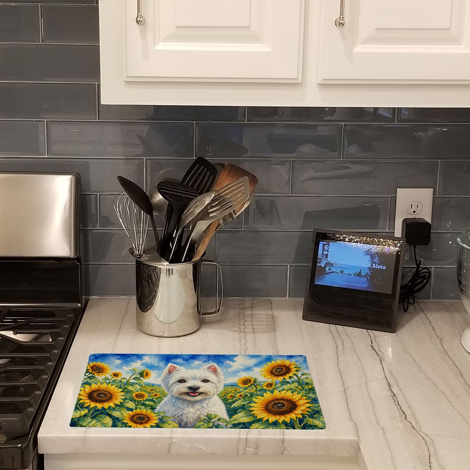 Westie in Sunflowers Cutting Board Tempered Glass Kitchen Cutting Surface, Heat Resistant Chopping Board with Non-Slip Feet, Decorative Food Prep & Serving