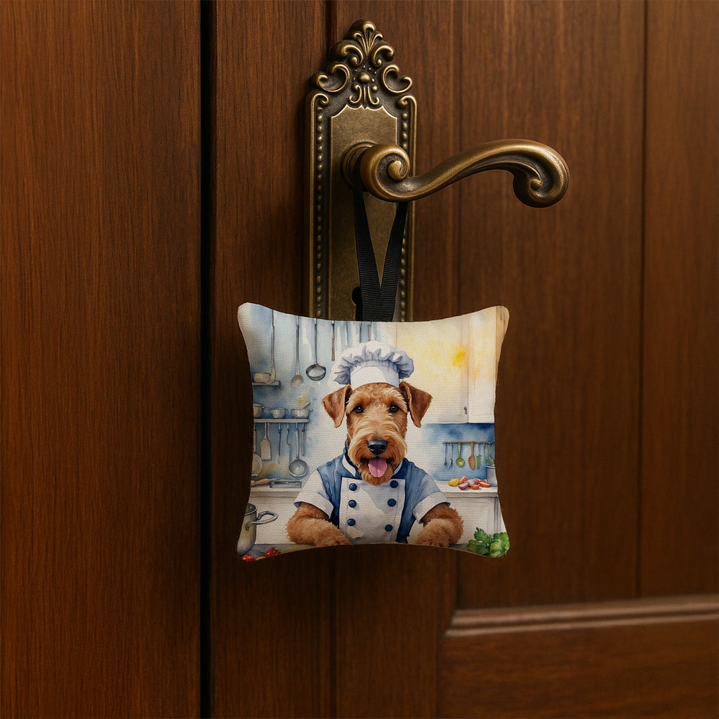 Airedale Terrier The Chef Hanging Square Fabric Ornament 3.5 × 3.5 Decorative Door-Knob & Tree Hanger, Soft Fabric