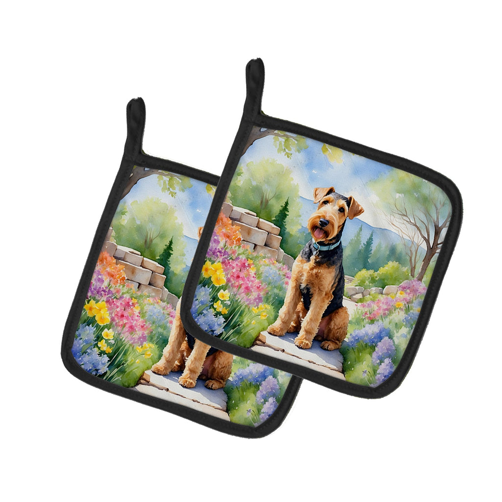 Airedale Terrier Spring Garden Pot Holder Set of 2 Heat Resistant Quilted Hot Pads 7.5 x 7.5 Inch, Insulated Kitchen Trivets for Cooking & Baking