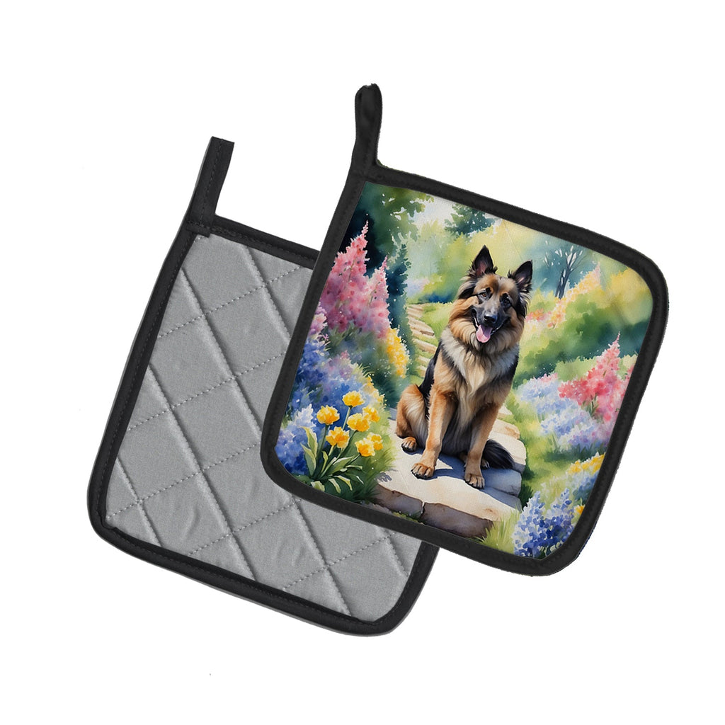 Belgian Tervuren Spring Path Pot Holder Set of 2 Heat Resistant Quilted Hot Pads 7.5 x 7.5 Inch, Insulated Kitchen Trivets for Cooking & Baking