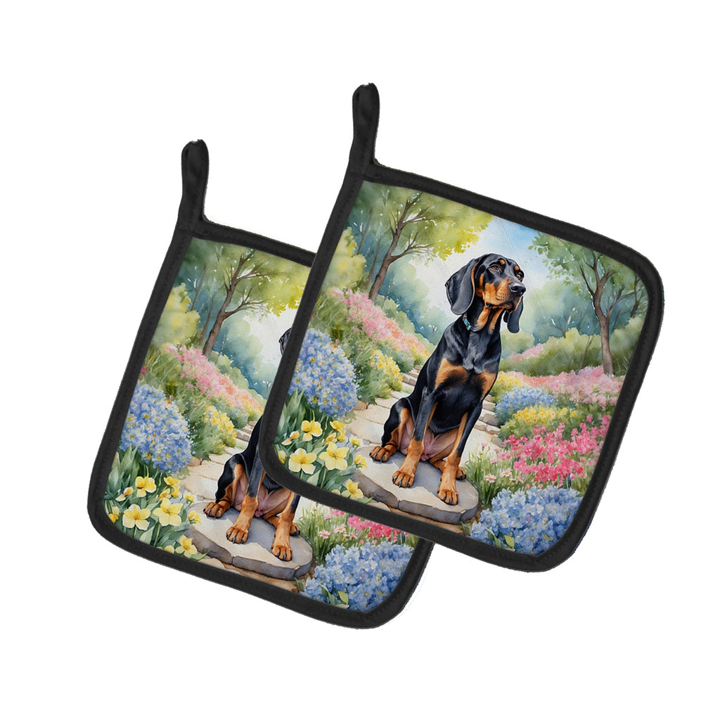 Black and Tan Coonhound Spring Path Pot Holder Set of 2 Heat Resistant Quilted Hot Pads 7.5 x 7.5 Inch, Insulated Kitchen Trivets for Cooking & Baking