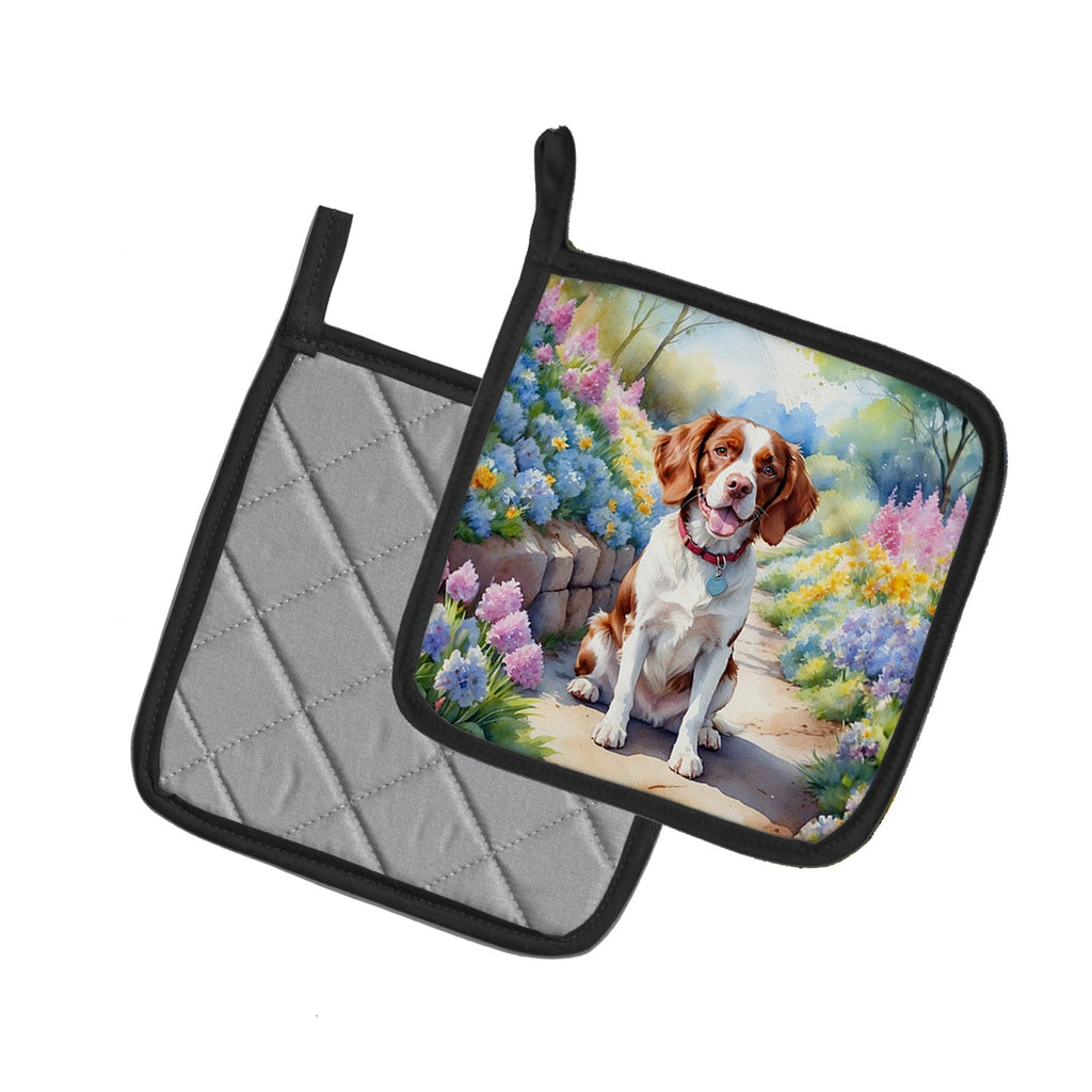 Brittany Spaniel Spring Path Pot Holder Set of 2 Heat Resistant Quilted Hot Pads 7.5 x 7.5 Inch, Insulated Kitchen Trivets for Cooking & Baking