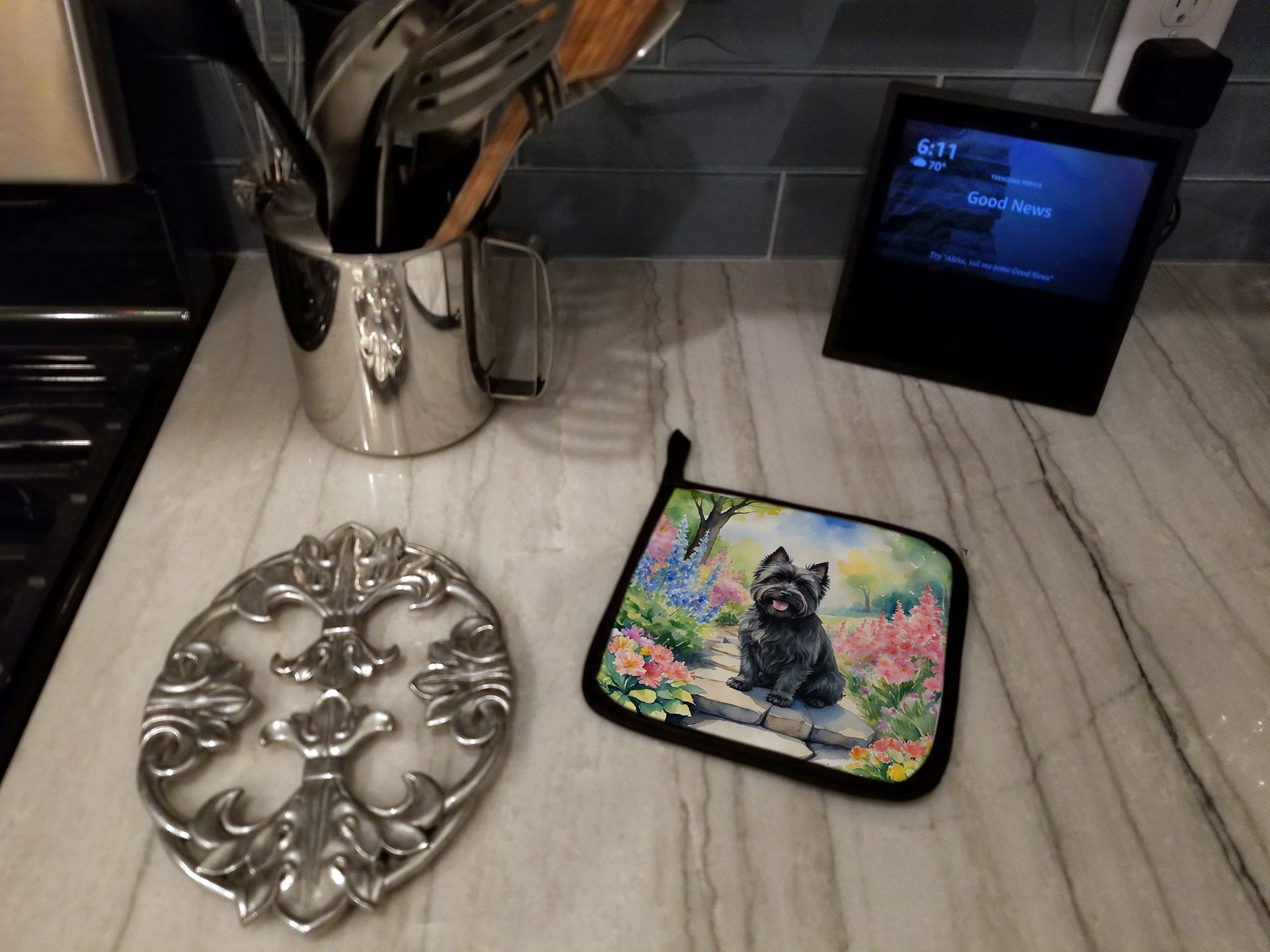 Cairn Terrier Spring Path Pot Holder Set of 2 Heat Resistant Quilted Hot Pads 7.5 x 7.5 Inch, Insulated Kitchen Trivets for Cooking & Baking