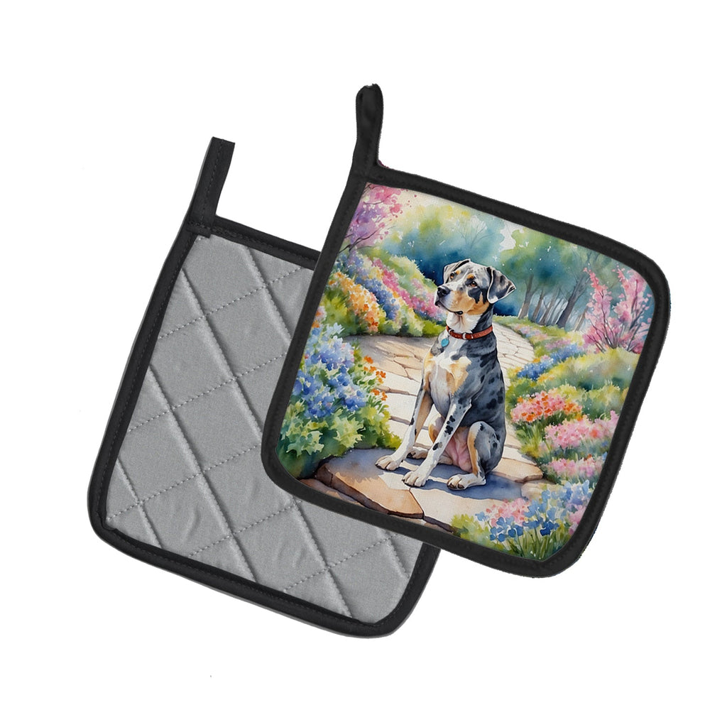 Catahoula Spring Path Pot Holder Set of 2 Heat Resistant Quilted Hot Pads 7.5 x 7.5 Inch, Insulated Kitchen Trivets for Cooking & Baking