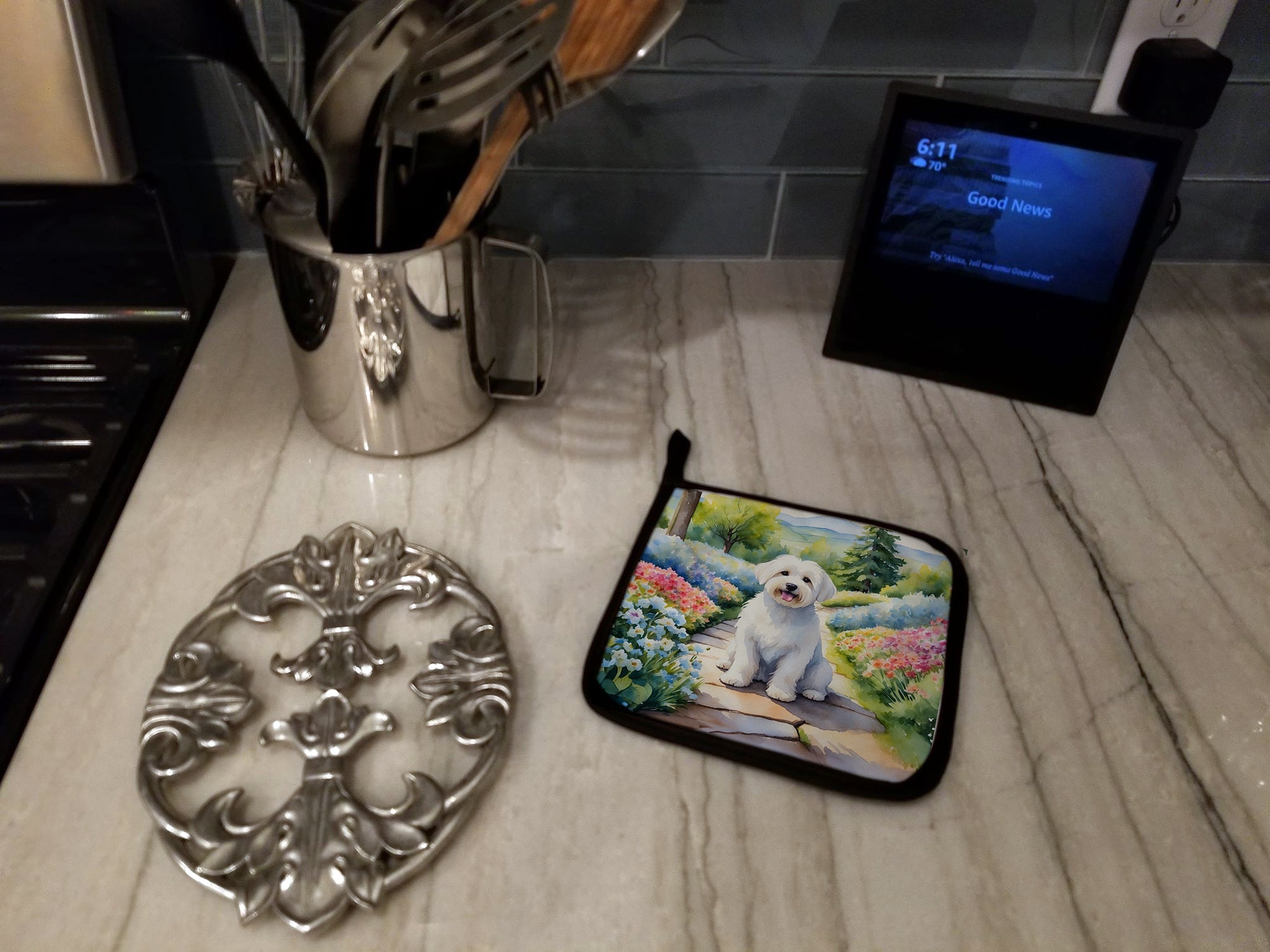 Coton de Tulear Spring Path Pot Holder Set of 2 Heat Resistant Quilted Hot Pads 7.5 x 7.5 Inch, Insulated Kitchen Trivets for Cooking & Baking