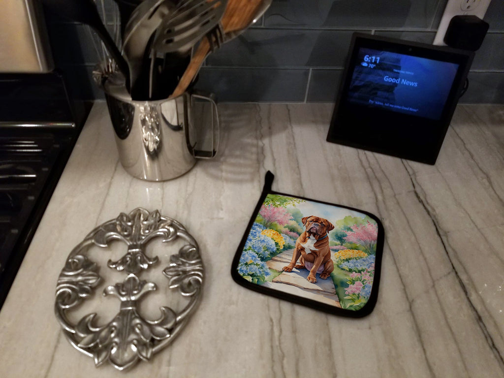 Dogue de Bordeaux Spring Path Pot Holder Set of 2 Heat Resistant Quilted Hot Pads 7.5 x 7.5 Inch, Insulated Kitchen Trivets for Cooking & Baking