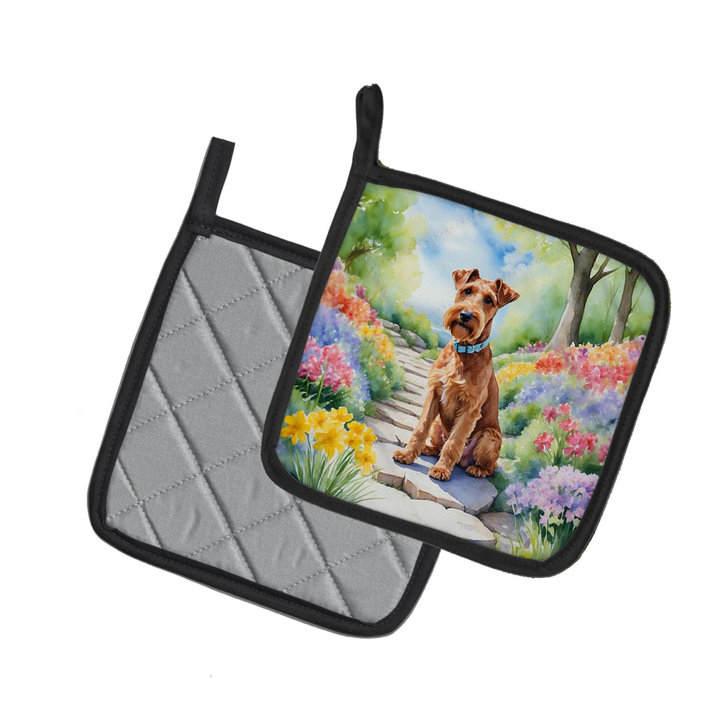 Irish Terrier Spring Path Pot Holder Set of 2 Heat Resistant Quilted Hot Pads 7.5 x 7.5 Inch, Insulated Kitchen Trivets for Cooking & Baking