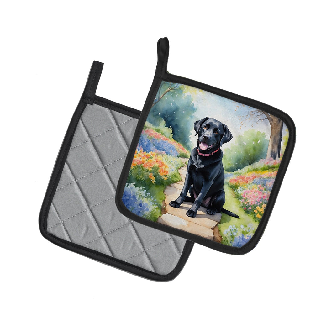 Labrador Retriever Spring Path Pot Holder Set of 2 Heat Resistant Quilted Hot Pads 7.5 x 7.5 Inch, Insulated Kitchen Trivets for Cooking & Baking