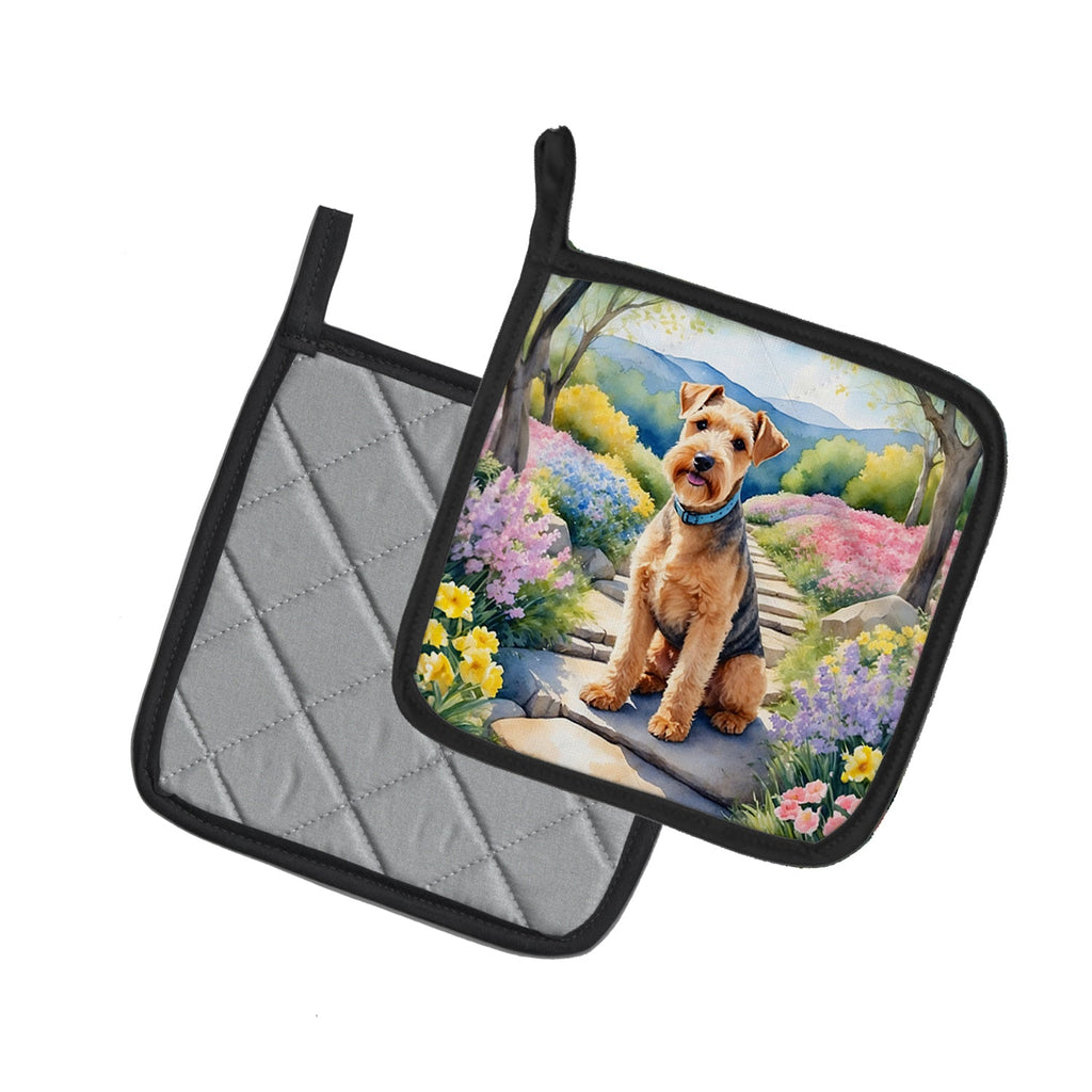 Lakeland Terrier Spring Path Pot Holder Set of 2 Heat Resistant Quilted Hot Pads 7.5 x 7.5 Inch, Insulated Kitchen Trivets for Cooking & Baking