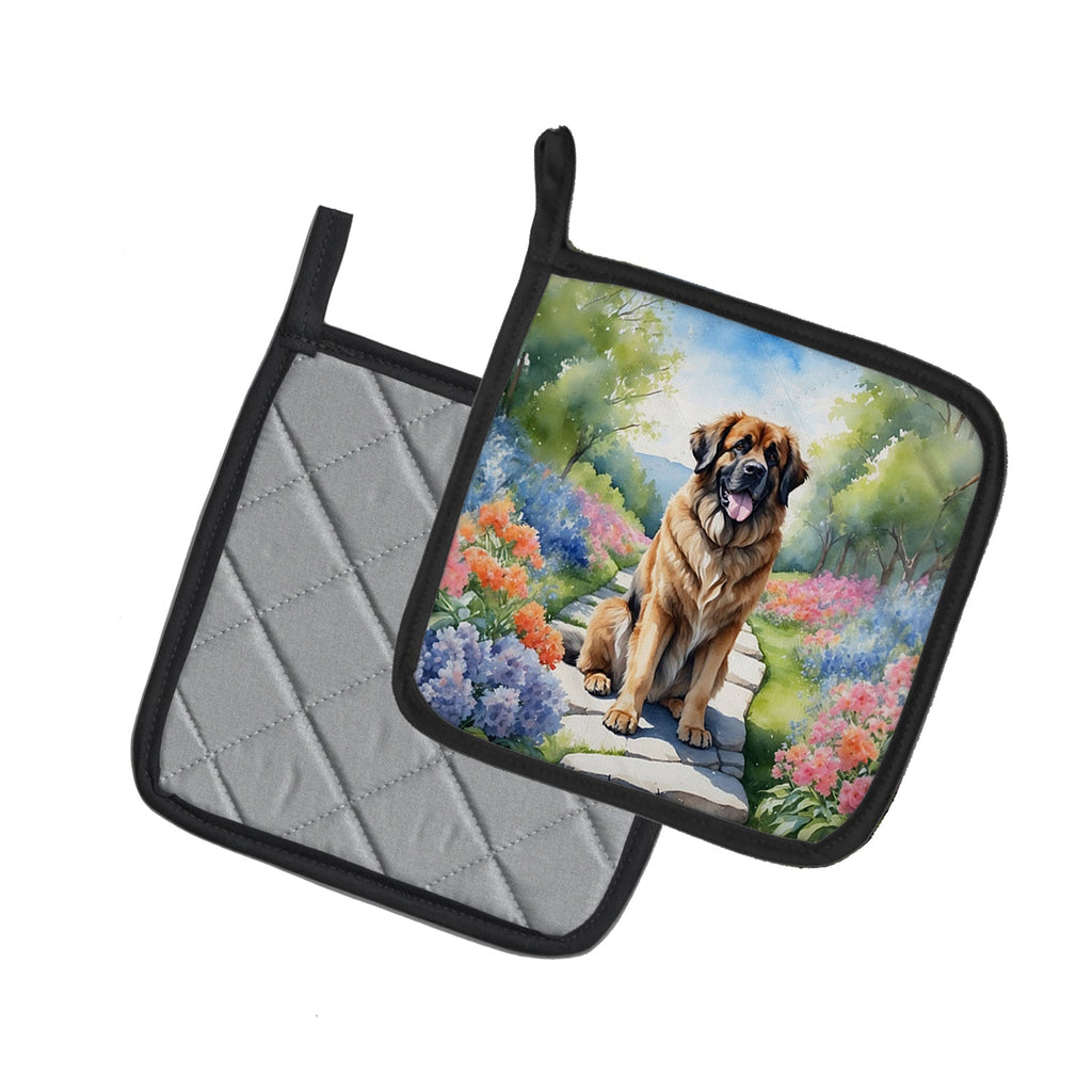 Leonberger Spring Path Pot Holder Set of 2 Heat Resistant Quilted Hot Pads 7.5 x 7.5 Inch, Insulated Kitchen Trivets for Cooking & Baking