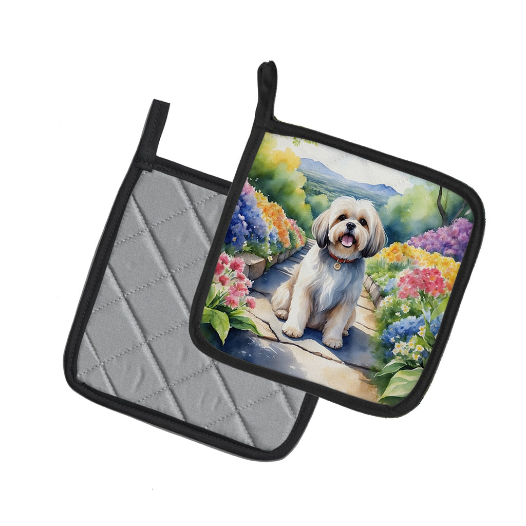Lhasa Apso Spring Path Pot Holder Set of 2 Heat Resistant Quilted Hot Pads 7.5 x 7.5 Inch, Insulated Kitchen Trivets for Cooking & Baking