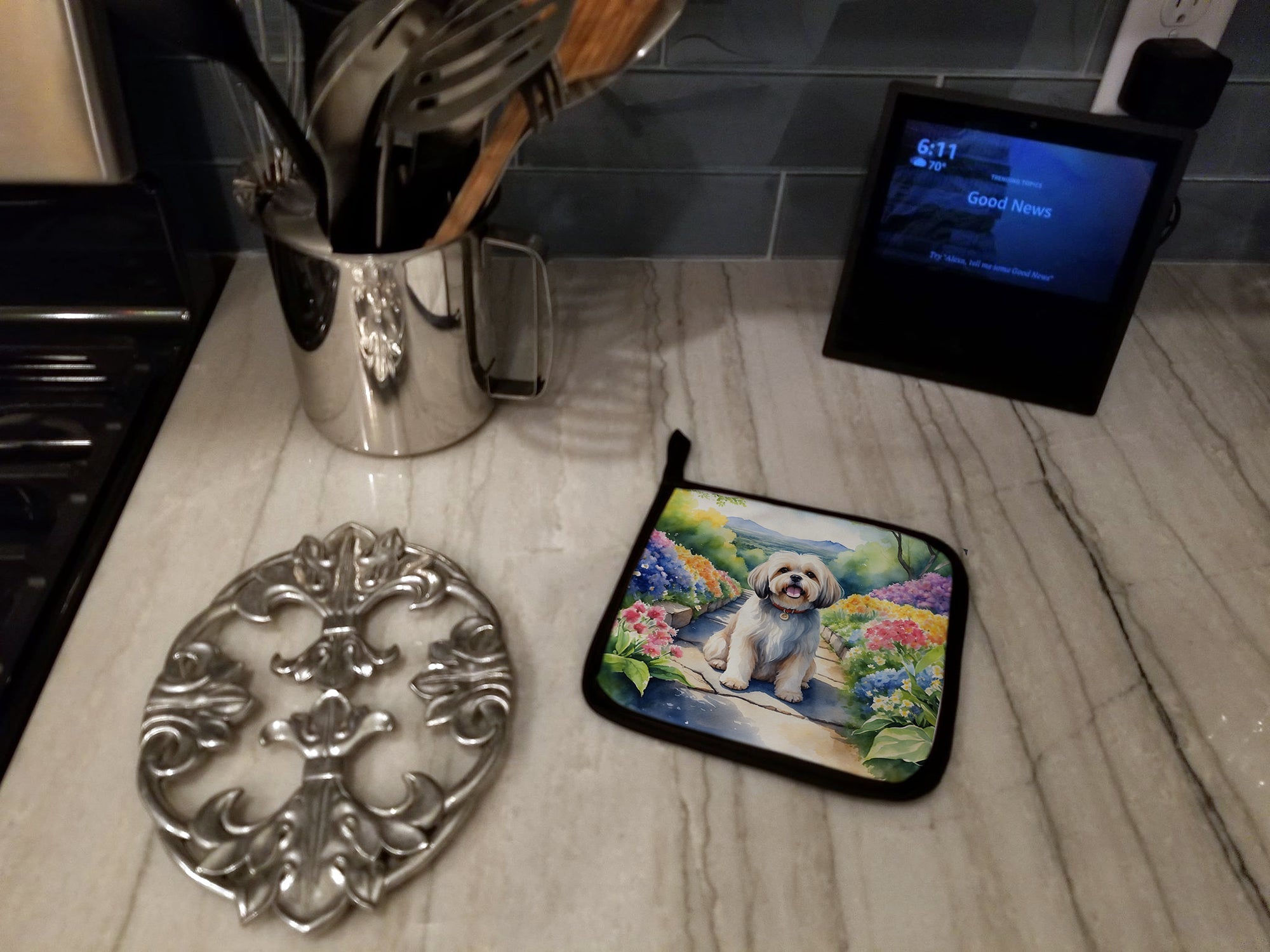 Lhasa Apso Spring Path Pot Holder Set of 2 Heat Resistant Quilted Hot Pads 7.5 x 7.5 Inch, Insulated Kitchen Trivets for Cooking & Baking