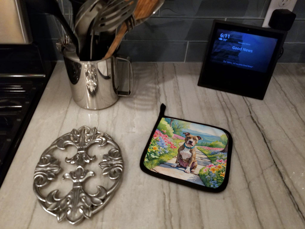 Pit Bull Terrier Spring Path Pot Holder Set of 2 Heat Resistant Quilted Hot Pads 7.5 x 7.5 Inch, Insulated Kitchen Trivets for Cooking & Baking