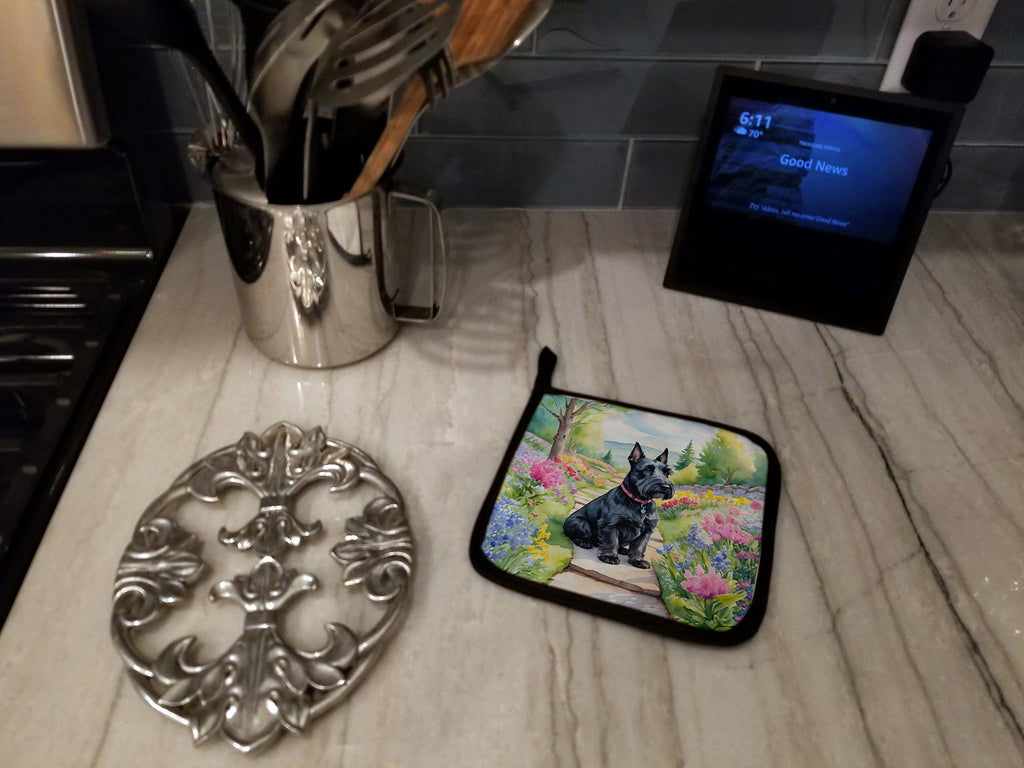Scottish Terrier Spring Path Pot Holder Set of 2 Heat Resistant Quilted Hot Pads 7.5 x 7.5 Inch, Insulated Kitchen Trivets for Cooking & Baking