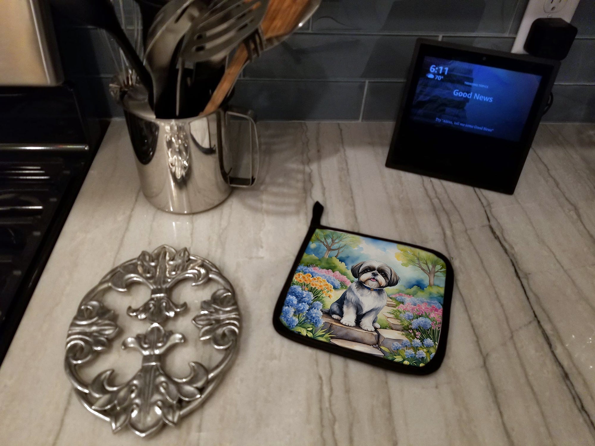 Shih Tzu Spring Path Pot Holder Set of 2 Heat Resistant Quilted Hot Pads 7.5 x 7.5 Inch, Insulated Kitchen Trivets for Cooking & Baking