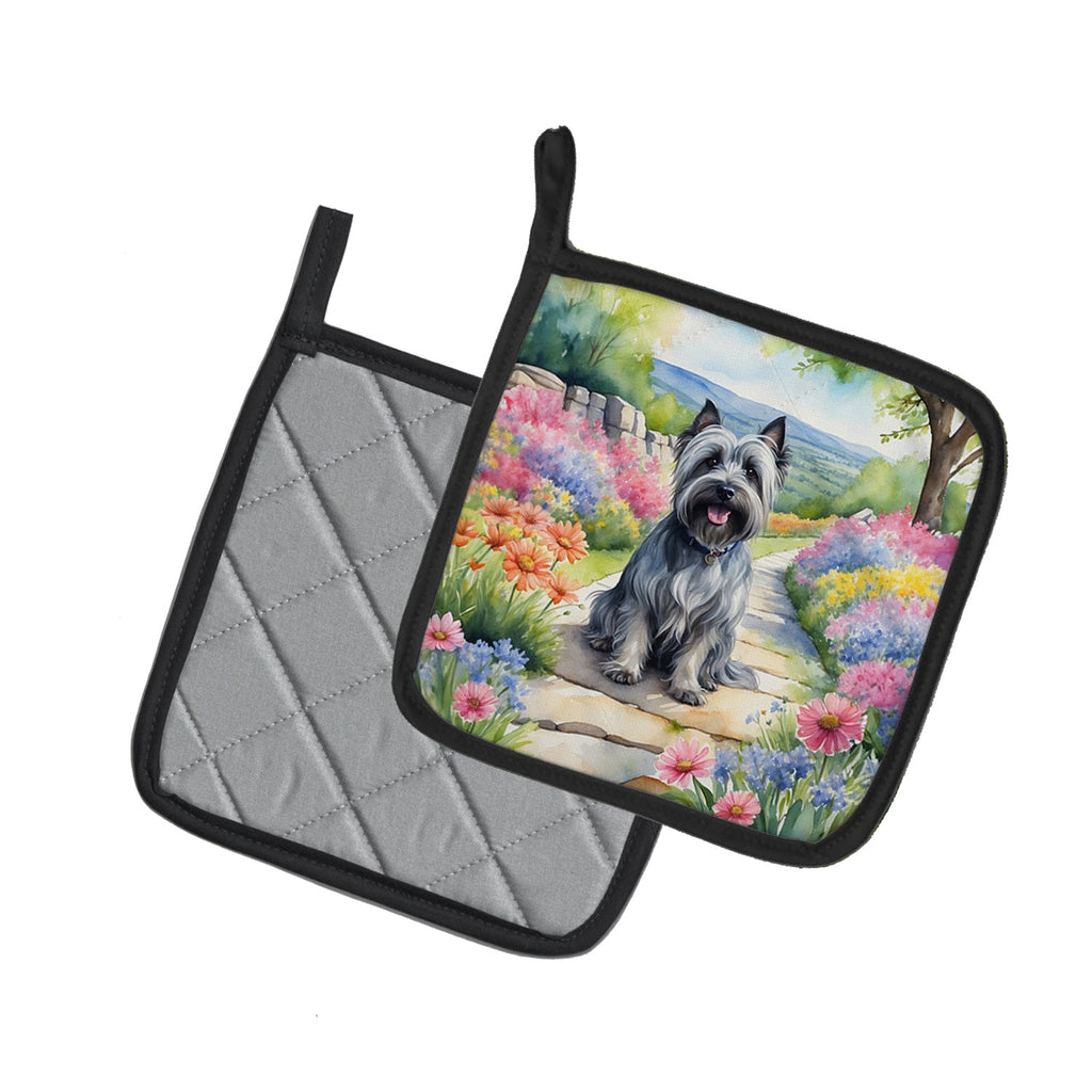 Skye Terrier Spring Path Pot Holder Set of 2 Heat Resistant Quilted Hot Pads 7.5 x 7.5 Inch, Insulated Kitchen Trivets for Cooking & Baking