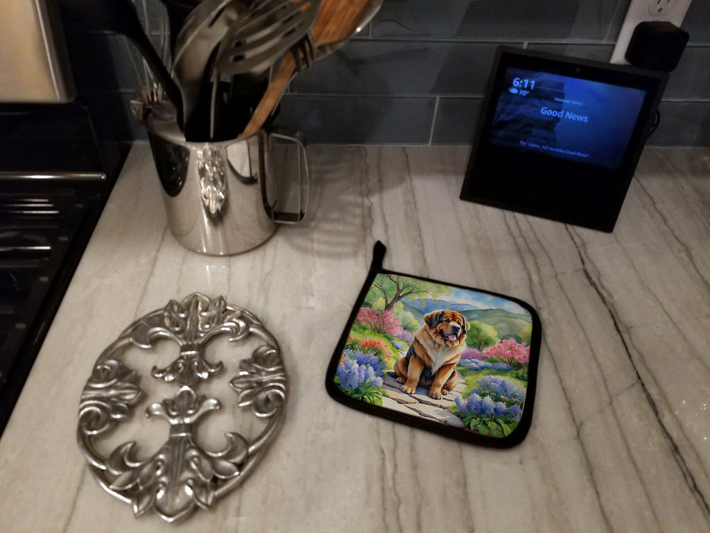 Tibetan Mastiff Spring Path Pot Holder Set of 2 Heat Resistant Quilted Hot Pads 7.5 x 7.5 Inch, Insulated Kitchen Trivets for Cooking & Baking