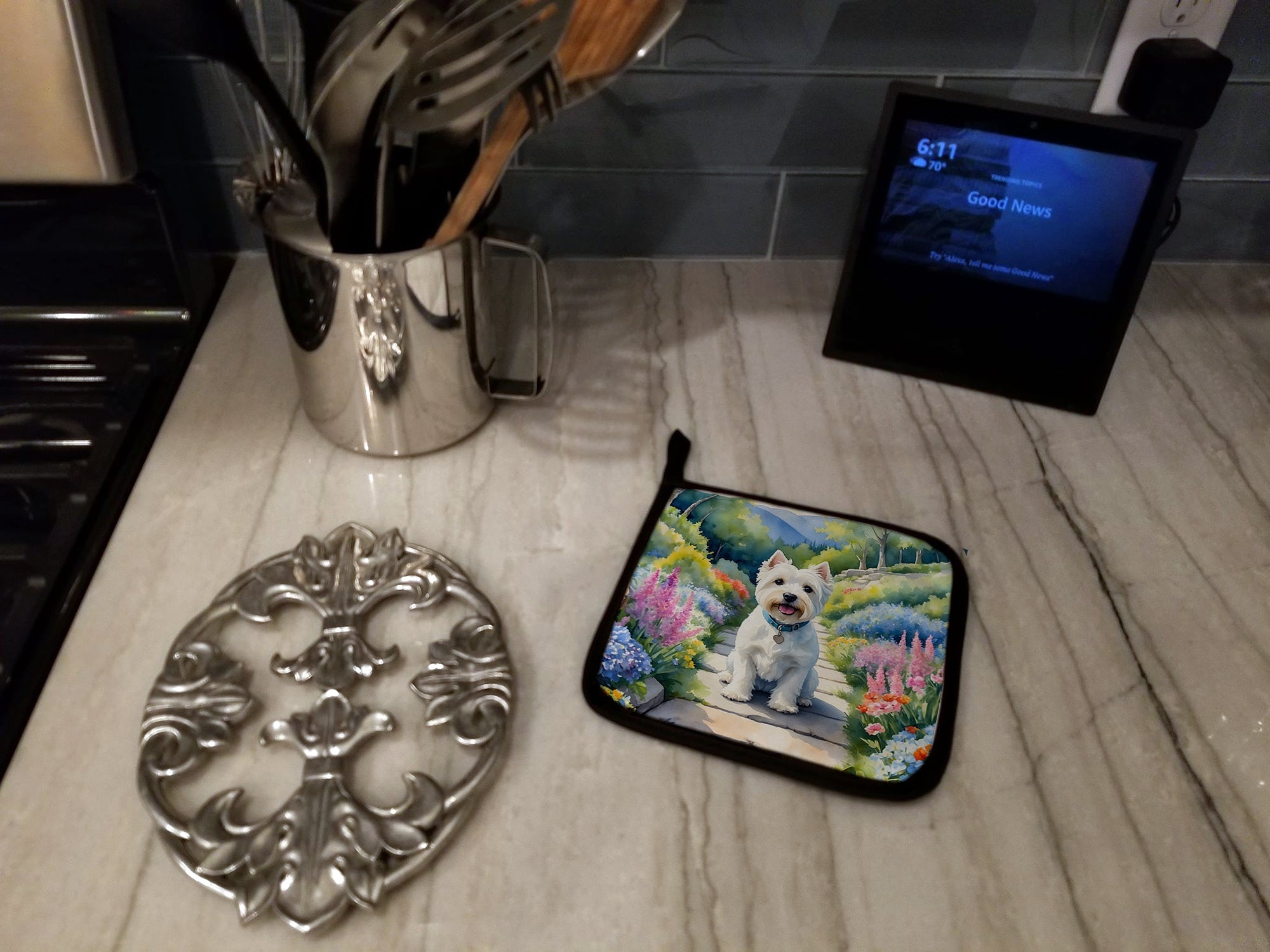 Westie Spring Path Pot Holder Set of 2 Heat Resistant Quilted Hot Pads 7.5 x 7.5 Inch, Insulated Kitchen Trivets for Cooking & Baking