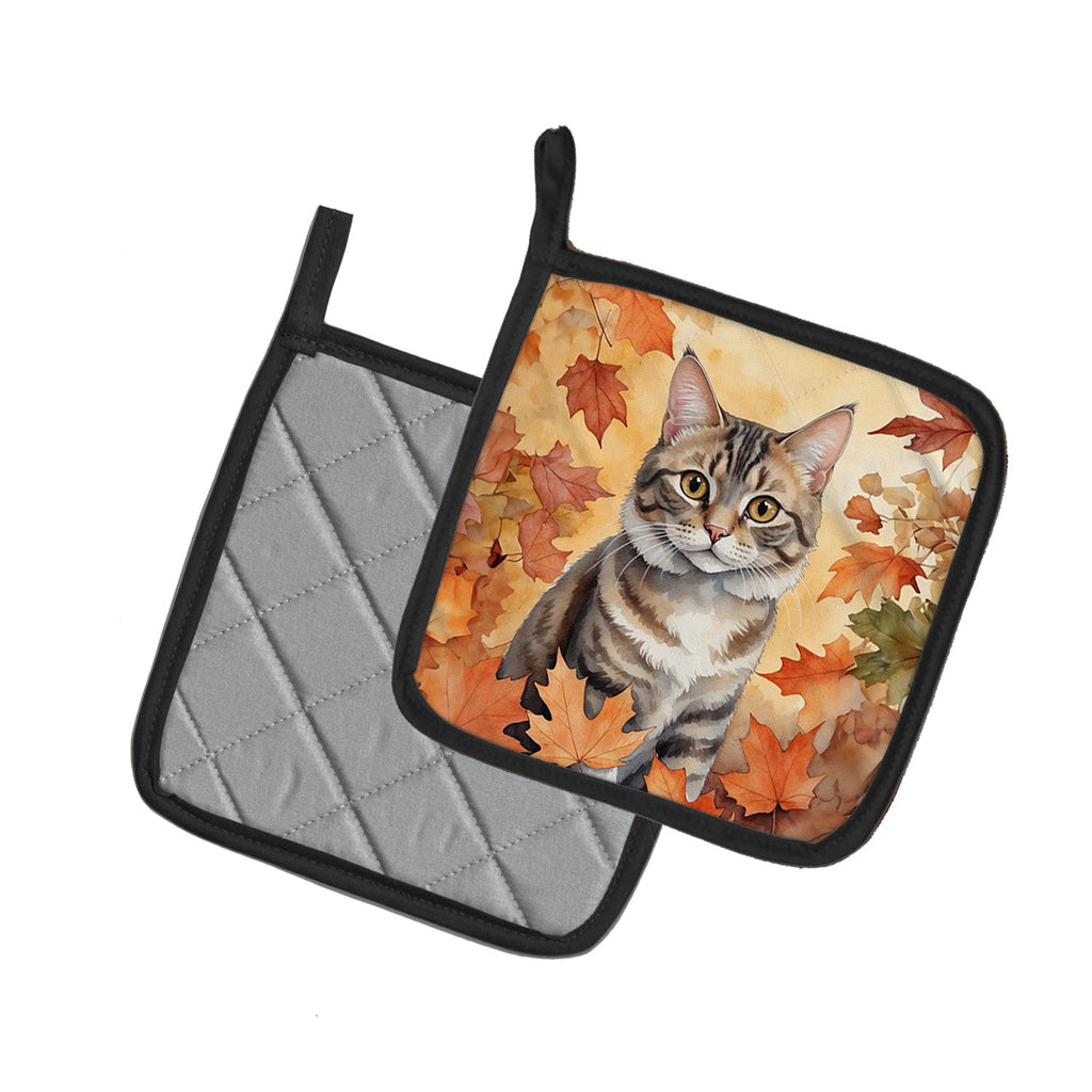 American Bobtail Cat in Fall Leaves Pot Holder Set of 2 Heat Resistant Quilted Hot Pads 7.5 x 7.5 Inch, Insulated Kitchen Trivets for Cooking & Baking