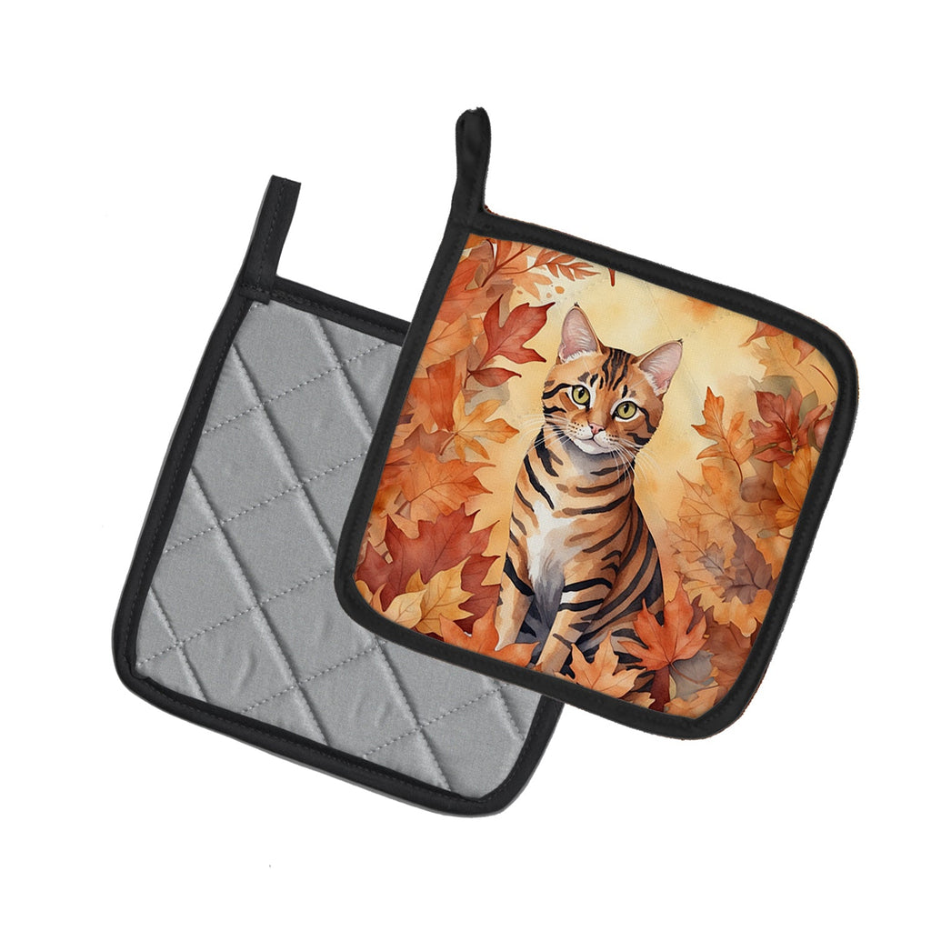 Toyger Cat in Fall Leaves Pot Holder Set of 2 Heat Resistant Quilted Hot Pads 7.5 x 7.5 Inch, Insulated Kitchen Trivets for Cooking & Baking