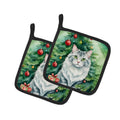 American Curl Cat By the Christmas Tree Pot Holder Set of 2 Heat Resistant Quilted Hot Pads 7.5 x 7.5 Inch, Insulated Kitchen Trivets for Cooking & Baking