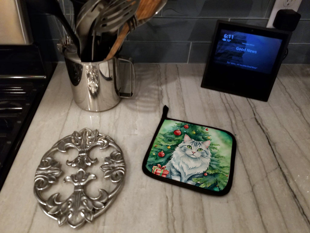 American Curl Cat By the Christmas Tree Pot Holder Set of 2 Heat Resistant Quilted Hot Pads 7.5 x 7.5 Inch, Insulated Kitchen Trivets for Cooking & Baking