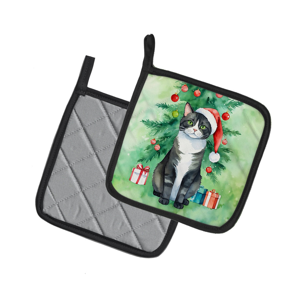 American Polydactyl Cat By the Christmas Tree Pot Holder Set of 2 Heat Resistant Quilted Hot Pads 7.5 x 7.5 Inch, Insulated Kitchen Trivets for Cooking & Baking