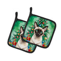 Colorpoint Shorthair Cat By the Christmas Tree Pot Holder Set of 2 Heat Resistant Quilted Hot Pads 7.5 x 7.5 Inch, Insulated Kitchen Trivets for Cooking & Baking