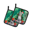 Egyptian Mau Cat By the Christmas Tree Pot Holder Set of 2 Heat Resistant Quilted Hot Pads 7.5 x 7.5 Inch, Insulated Kitchen Trivets for Cooking & Baking