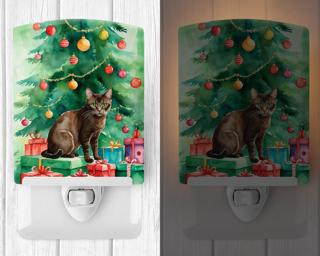 Havana Brown Cat By the Christmas Tree Ceramic Night Light Compact, UL-Certified, Ideal for Bedroom, Bathroom, Nursery, Hallway, Kitchen, 6x4x3, Multicolor