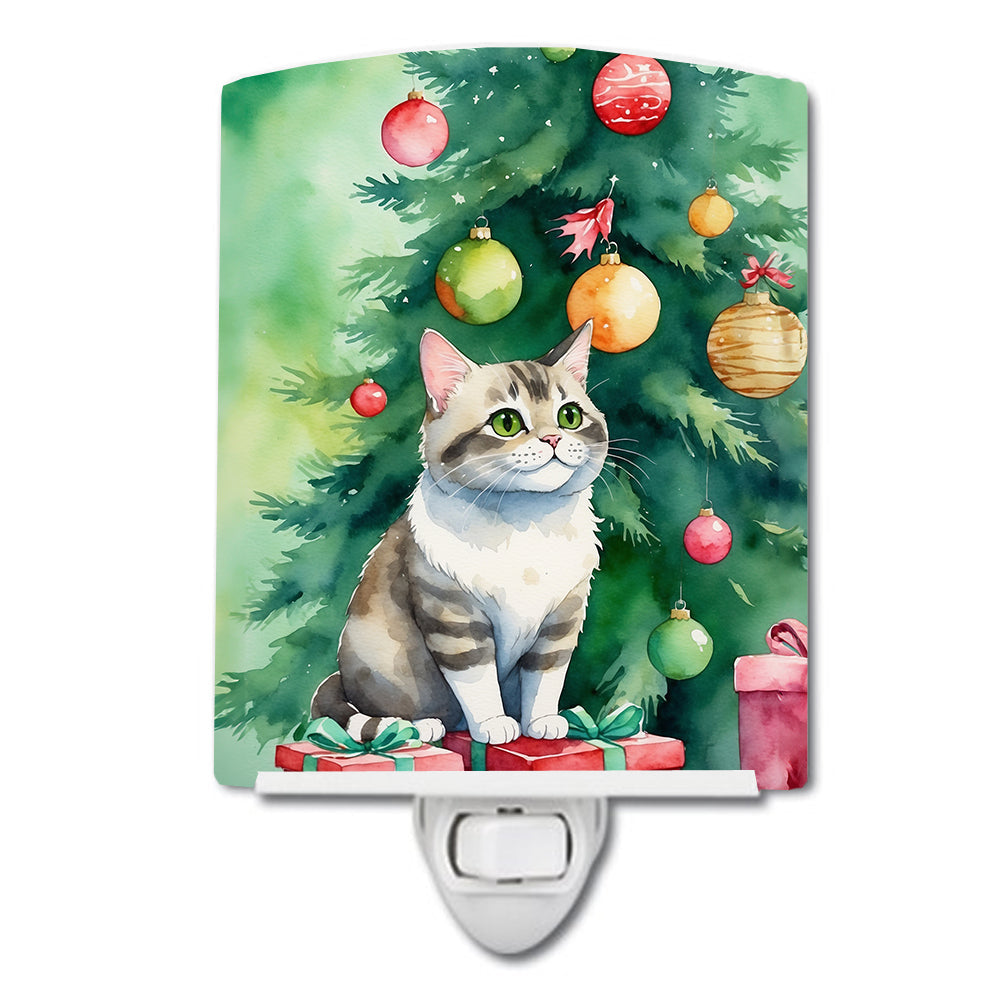 Li Hua Cat By the Christmas Tree Ceramic Night Light Compact, UL-Certified, Ideal for Bedroom, Bathroom, Nursery, Hallway, Kitchen, 6x4x3, Multicolor