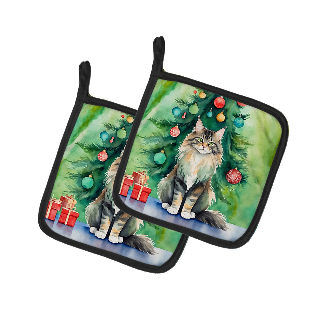 MaineCoon Cat By the Christmas Tree Pot Holder Set of 2 Heat Resistant Quilted Hot Pads 7.5 x 7.5 Inch, Insulated Kitchen Trivets for Cooking & Baking