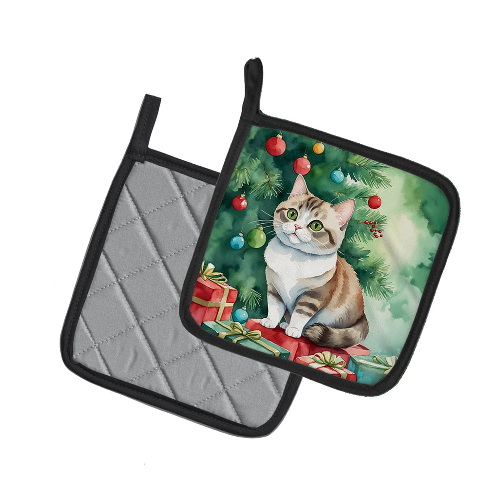 Munchkin Cat By the Christmas Tree Pot Holder Set of 2 Heat Resistant Quilted Hot Pads 7.5 x 7.5 Inch, Insulated Kitchen Trivets for Cooking & Baking