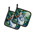 Ojos Azules Cat By the Christmas Tree Pot Holder Set of 2 Heat Resistant Quilted Hot Pads 7.5 x 7.5 Inch, Insulated Kitchen Trivets for Cooking & Baking