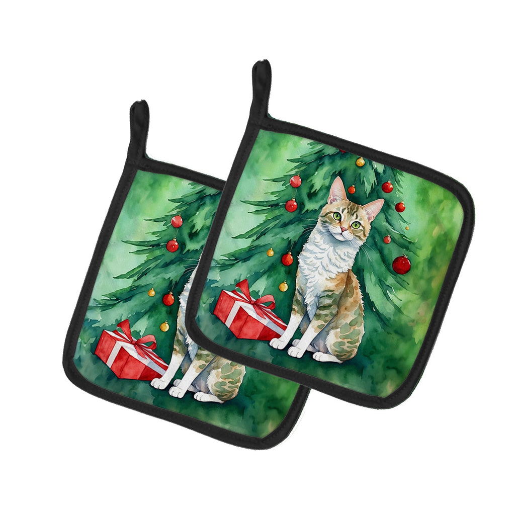 Oregon Rex Cat By the Christmas Tree Pot Holder Set of 2 Heat Resistant Quilted Hot Pads 7.5 x 7.5 Inch, Insulated Kitchen Trivets for Cooking & Baking
