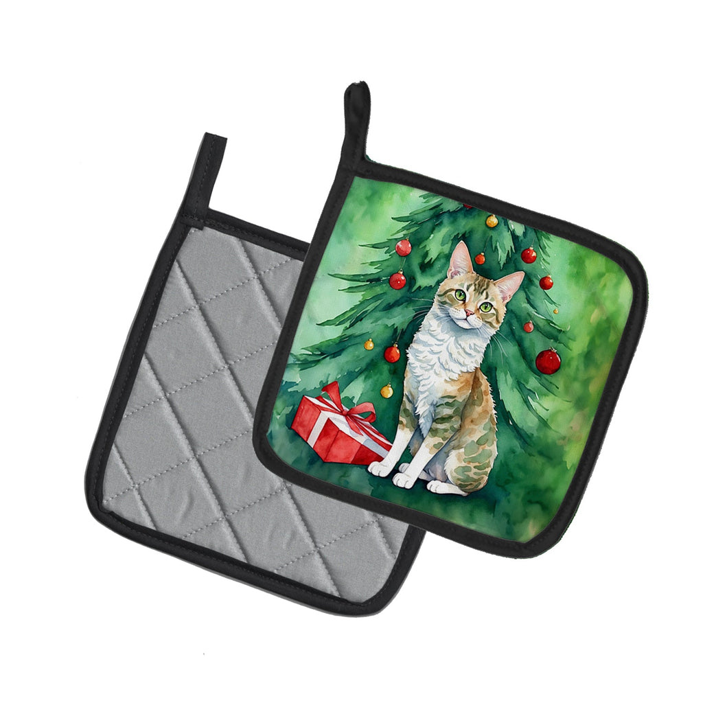 Oregon Rex Cat By the Christmas Tree Pot Holder Set of 2 Heat Resistant Quilted Hot Pads 7.5 x 7.5 Inch, Insulated Kitchen Trivets for Cooking & Baking