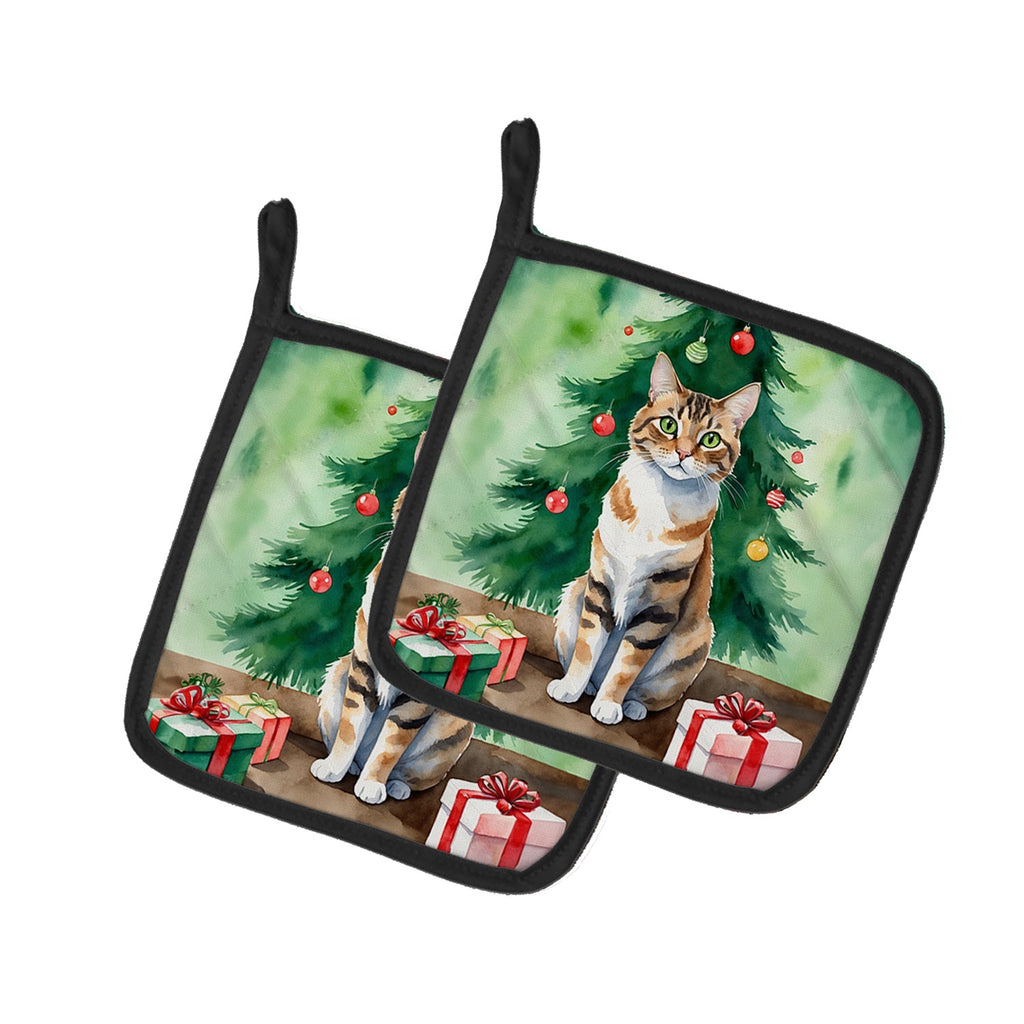 Owyhee Bob Cat By the Christmas Tree Pot Holder Set of 2 Heat Resistant Quilted Hot Pads 7.5 x 7.5 Inch, Insulated Kitchen Trivets for Cooking & Baking